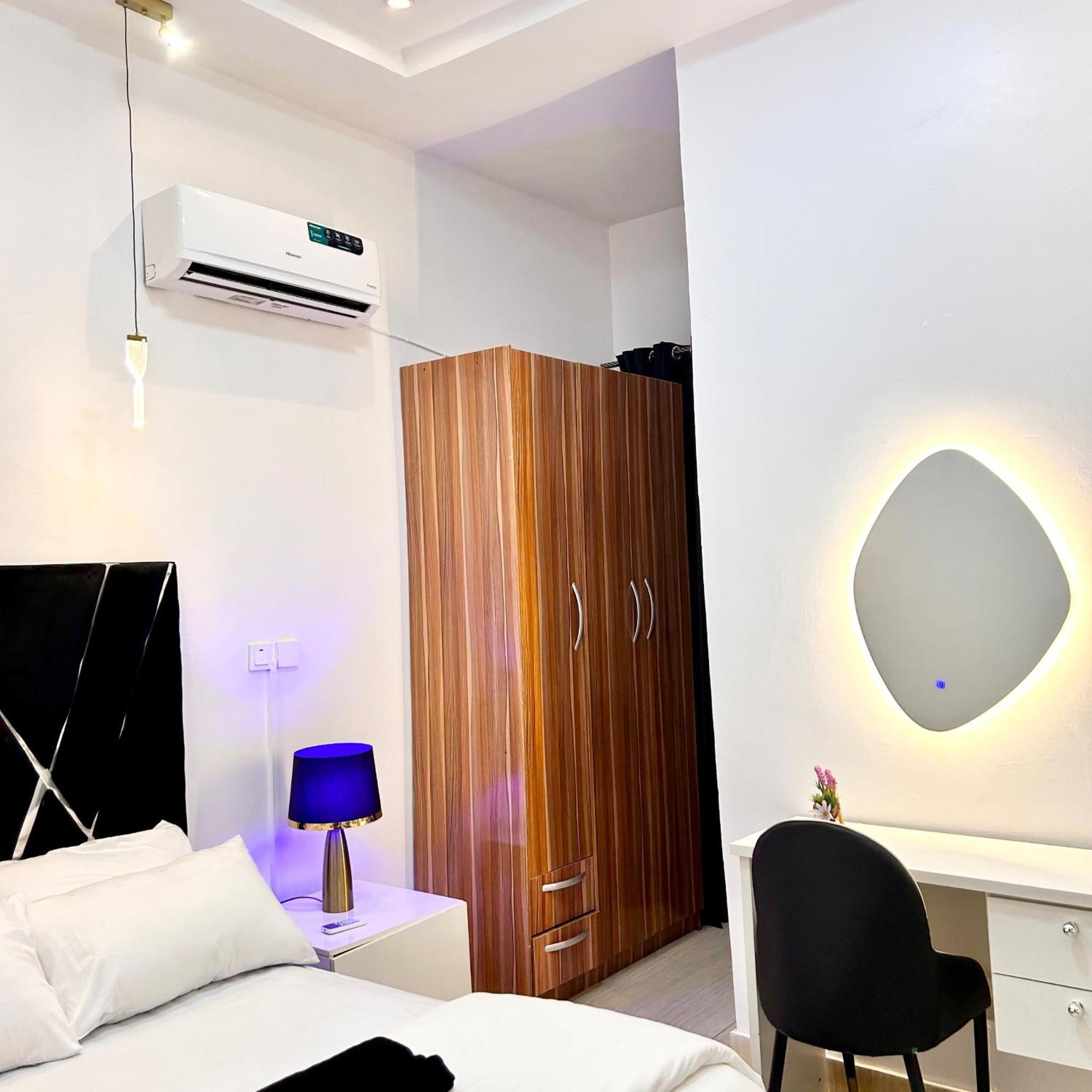 Luxury Shortlet Apartment Lbs, Ajah Lagos Buitenkant foto